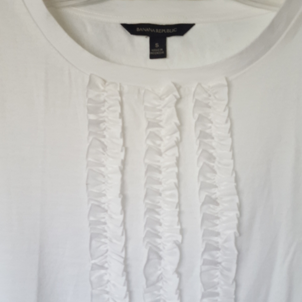 NWOT Banana Republic ruffle front tee
